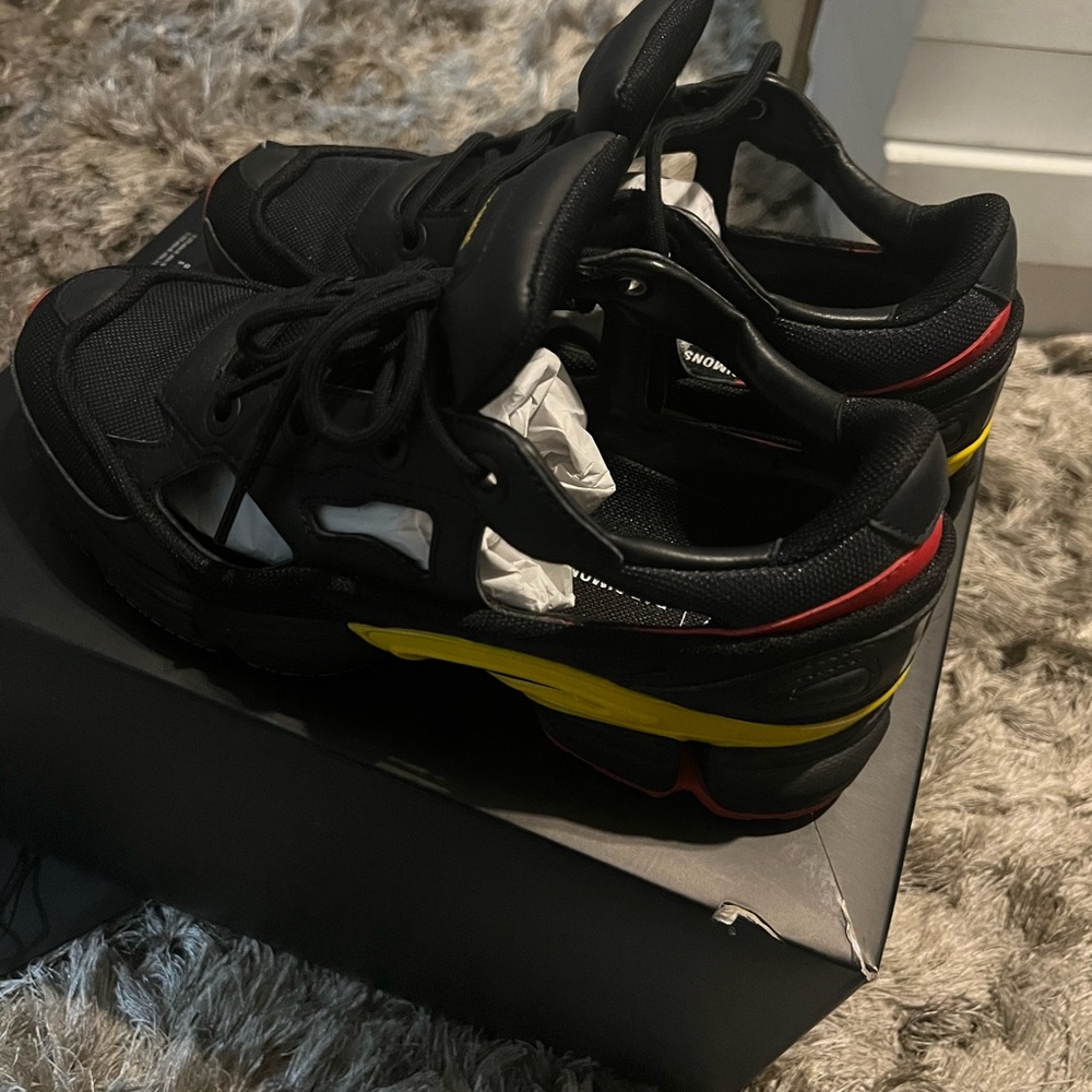Raf Simons - Picture 3 of 4